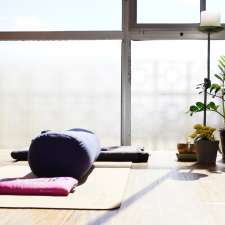 Husky Yoga Studio | Level 1/64 Owen St, Huskisson NSW 2540, Australia