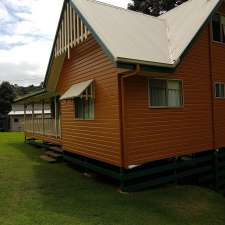 Kookaburra Cottage-Holiday House | Kookaburra Cottage, 4 Firefly Dr, Bunya Mountains QLD 4405, Australia