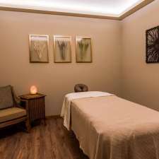A’more massage | 144A Buckley St, Essendon VIC 3040, Australia