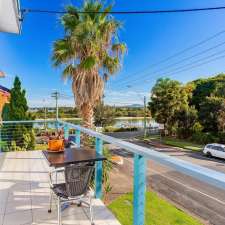 Jamaica Holiday Units | 4 Bruce St, Forster NSW 2428, Australia