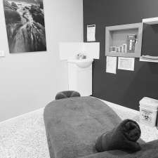 Pin Point Remedial Massage | Establishment | 22 Clayton Rd, Lammermoor QLD 4703, Australia
