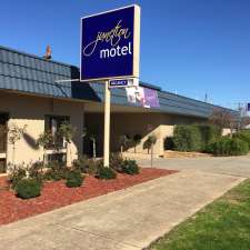 Junction Motel | 2 High St, Maryborough VIC 3465, Australia