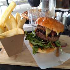 Vinn's Café | 261 Saltwater Promenade, Point Cook VIC 3030, Australia