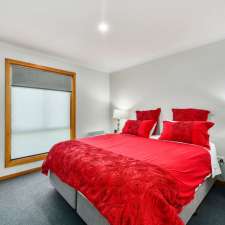 City Four Apartment | Unit 4/31A Sturt St, Mount Gambier SA 5290, Australia
