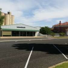 Quambatook Hotel | 12 Guthrie St, Quambatook VIC 3540, Australia