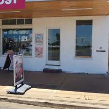 Burnett Heads Post Office | 35 Zunker St, Burnett Heads QLD 4670, Australia