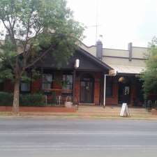 Oaklands Hotel | 37 Milthorpe St, Oaklands NSW 2646, Australia