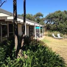 FEDERAL Holiday Home Airesy Inlet | 5 Federal St, Aireys Inlet VIC 3231, Australia