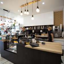 Galleria Shop Eat Relax | Shop 1/42 Bowra St, Nambucca Heads NSW 2448, Australia