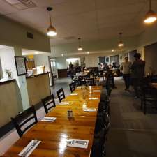 Kookaburra Restaurant | 125-127 Grampians Rd, Halls Gap VIC 3381, Australia