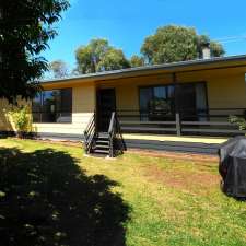 Phillip Island Holiday House -Pet Friendly | 33 Plover St, Cowes VIC 3922, Australia