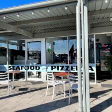 The Beach Seafood & Pizzeria | 2 Railway Terrace, Beachport SA 5280, Australia