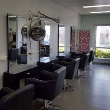 Sleek 'n' Chic Hair Boutique | 67 Hammond Way, Kelso QLD 4815, Australia