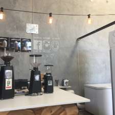 Tamp & Tailor Espresso Bar | 30 Enterprise St, Kunda Park QLD 4556, Australia