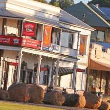 Commercial Hotel Morgan | 13 Railway Terrace, Morgan SA 5320, Australia