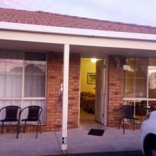 Golden Chain Quays Motel | 37/39 Phillip Island Rd, San Remo VIC 3925, Australia