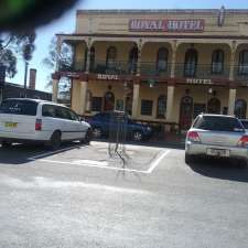 Royal Hotel Bungendore | 34 Gibraltar St, Bungendore NSW 2621, Australia