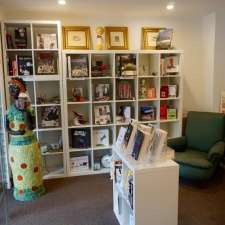 Under the Greenwood Tree.Bookshop & Artspace | 92 Main Western Rd, Tamborine Mountain QLD 4272, Australia