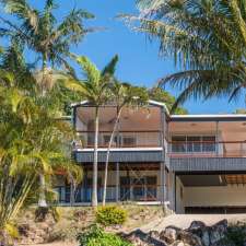 The Palm House | 31 George Nothling Dr, Point Lookout QLD 4183, Australia
