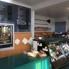 Mallacoota Bakery | 16 Allan Dr, Mallacoota VIC 3892, Australia