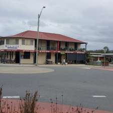 ROYAL HOTEL | 2 Ocean Dr, Kew NSW 2439, Australia