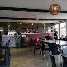 Oscar's Hangout | 11 Hall Mark Rd, Mordialloc VIC 3195, Australia