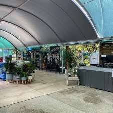 Cafe Nosh & Bevvy | Cr Blackjack Rd and, Midland Hwy, Harcourt VIC 3453, Australia