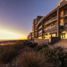 Oaks Plaza Pier | 16 Holdfast Promenade, Glenelg SA 5045, Australia