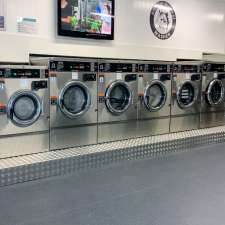 Waves Laundromat Currumbin Waters | Shop 16/15 Bienvenue Dr, Currumbin Waters QLD 4223, Australia