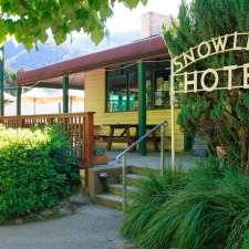 Harrietville Snowline Hotel | 237 Great Alpine Rd, Harrietville VIC 3741, Australia