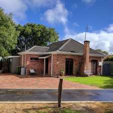 Quindalup Cottage | 6 Wilson Ave, Quindalup WA 6281, Australia