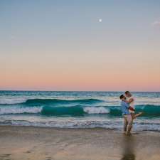 Christina Robyn Photography | 300 Bishop Rd, Beachmere QLD 4510, Australia