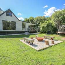 Lumley Abode - Bright | 22 Lumley Dr, Bright VIC 3741, Australia