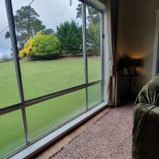 Hamlet Downs Country Hideaway | Establishment | 54 Gully Rd, Fentonbury TAS 7140, Australia