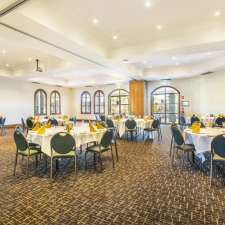 The Sands Hotel | 71 Hall Rd, Carrum Downs VIC 3201, Australia