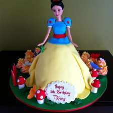 Cakes by Vanessa | 28 Woolnough Dr, Mill Park VIC 3082, Australia
