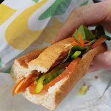 Subway | Shop 17, The Vale Shopping Centre, 271 Amherst Rd, Canning Vale WA 6155, Australia