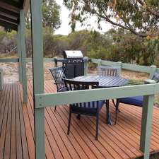 Island Beach Cabins | Island Beach Rd, Island Beach SA 5222, Australia