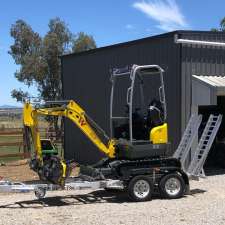 SOS Mini Digger Hire | Flinders St, Tamworth NSW 2340, Australia