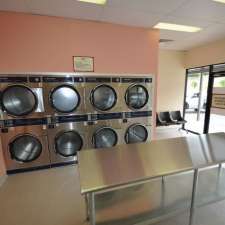 Smalls Laundromat | 658 Reserve Rd, Upper Coomera QLD 4209, Australia