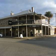 Sip'n Save - Commercial Hotel | 27 High St, Strathalbyn SA 5255, Australia