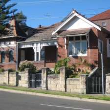 Waverley Private Hotel | 4 Carrington Rd, Waverley NSW 2024, Australia