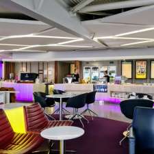Virgin Australia Lounge | Terminal Dr, Bilinga QLD 4225, Australia