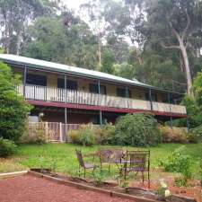 Rustic Refuge Guesthouse | 5 Myra Ct, Kalorama VIC 3766, Australia