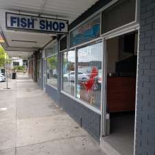 Oak Park Fish Shop | 84 Winifred St, Oak Park VIC 3046, Australia