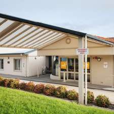 Ross Robertson Aged Care | 19 Cornhill Rd, Victor Harbor SA 5211, Australia