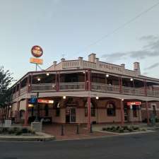 Royal Hotel Corowa | 95 Sanger St, Corowa NSW 2646, Australia