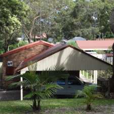 2 Dogs Cottages | 24 James Scott Cres, Lemon Tree Passage NSW 2319, Australia