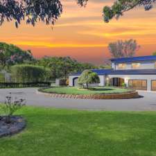 Elk Estate - Inverloch Holiday Accomodation | 10 Pearsalls Rd, Inverloch VIC 3996, Australia