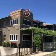 Gunbower Family Hotel | 18-20 Murray Valley Hwy, Gunbower VIC 3566, Australia